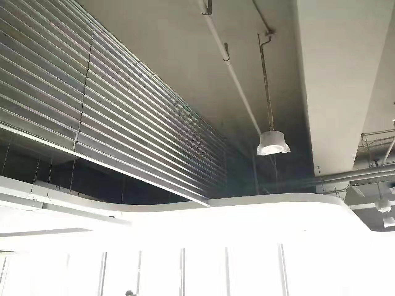 擋煙垂壁有幾種材質？各自的特點是什么？(圖8)